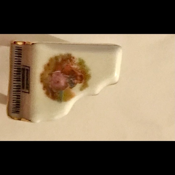 Limoges Miniature Piano made in France 24k Gold Hand Painted - Picture 9 of 16